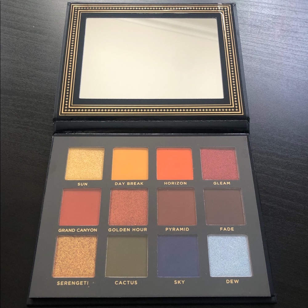 NIB Ace Beautē Vintage Dawn Palette